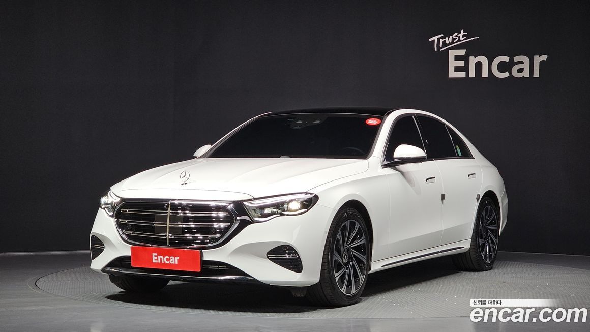 Mercedes-Benz E-Class E300 4MATIC Exclusive, 2025