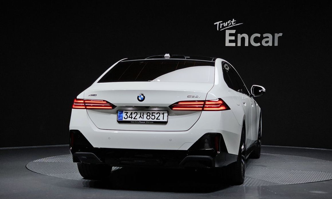 BMW 5-Series 530i xDrive M Sport, 2025