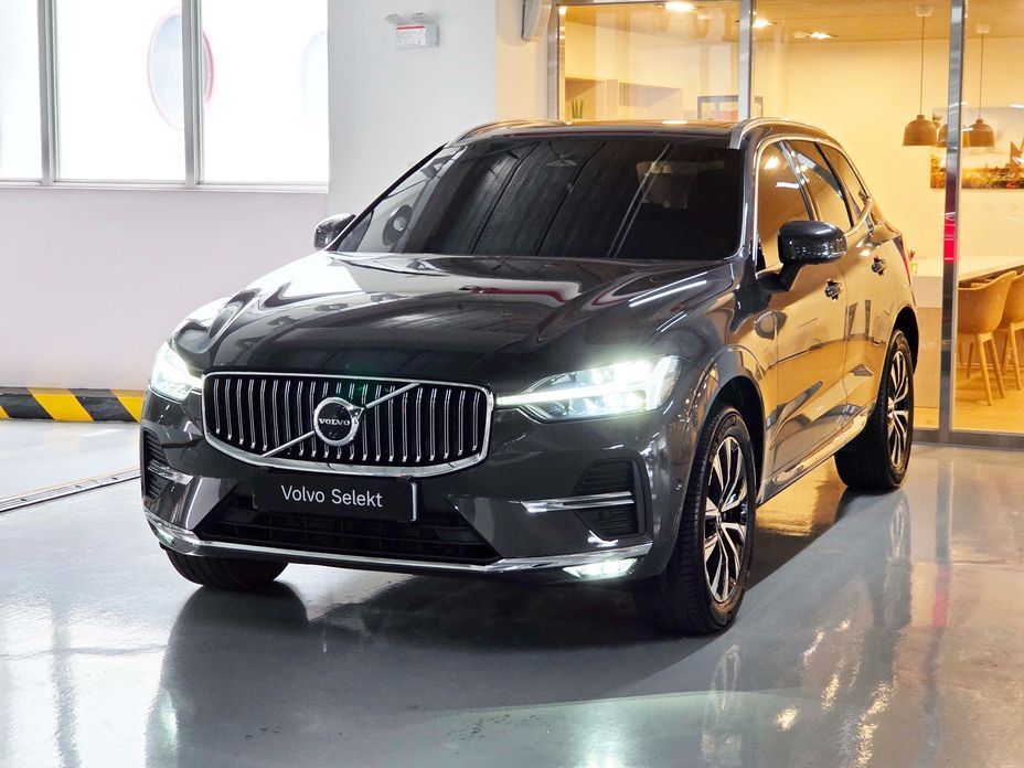 Volvo XC60 B5 Ultra Bright, 2025