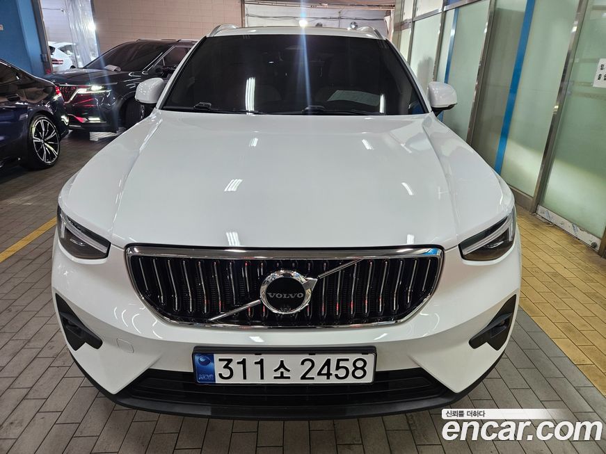 Volvo XC40 B4 Ultimate Bright, 2024