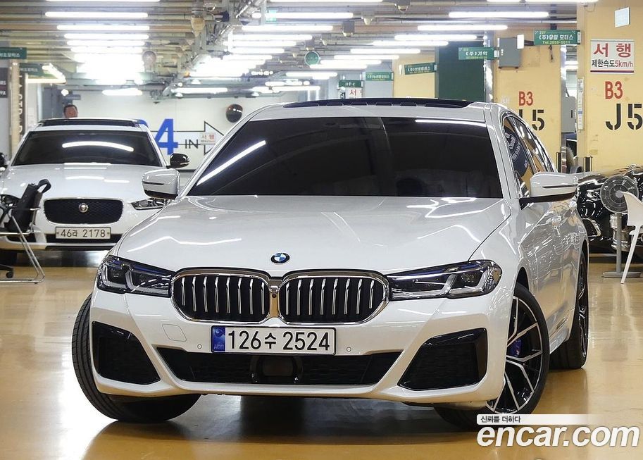 BMW 5-Series 530i xDrive M Sport Package, 2023