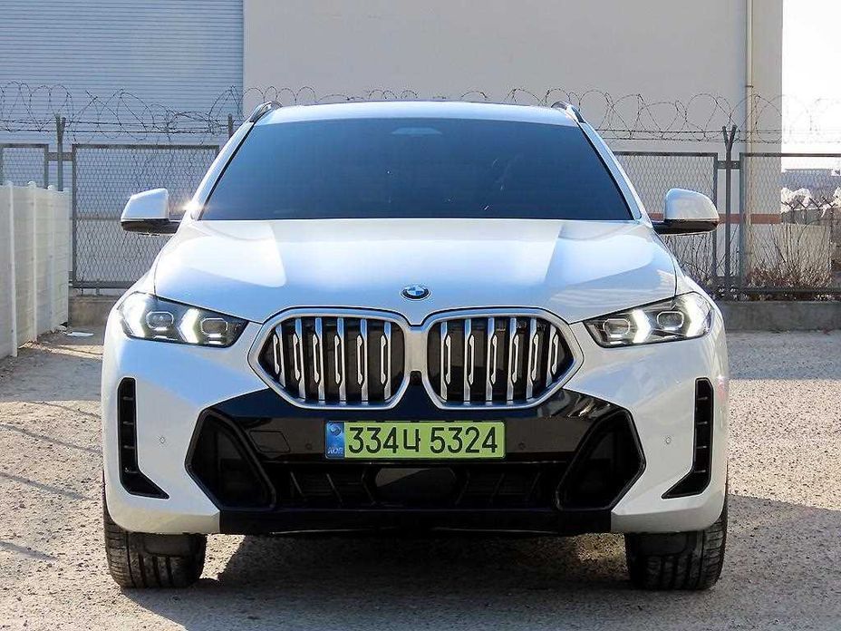 BMW X6 xDrive40i M Sport, 2025
