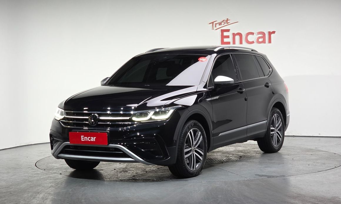 Volkswagen Tiguan 2.0 TSI Prestige, 2024