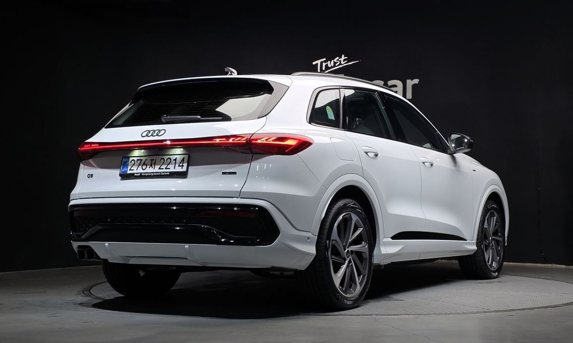 Audi Q5 40 TDI Quattro S Line Black Edition, 2025