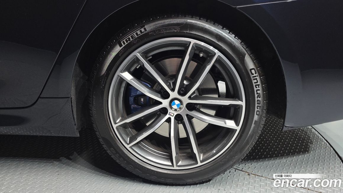 BMW 5-Series 520i M Sport, 2023