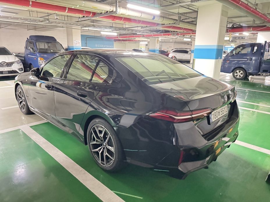 BMW 5-Series 520i M Sport, 2024