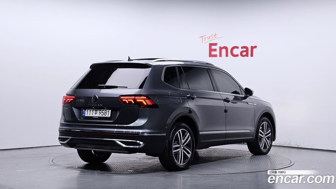 Volkswagen Tiguan 2.0 TSI Prestige, 2023