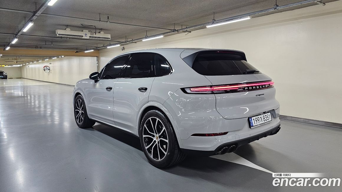 Porsche Cayenne 3.0, 2024