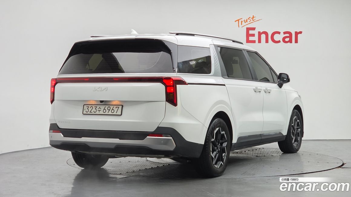 Kia Carnival 9-Seater Prestige, 2024