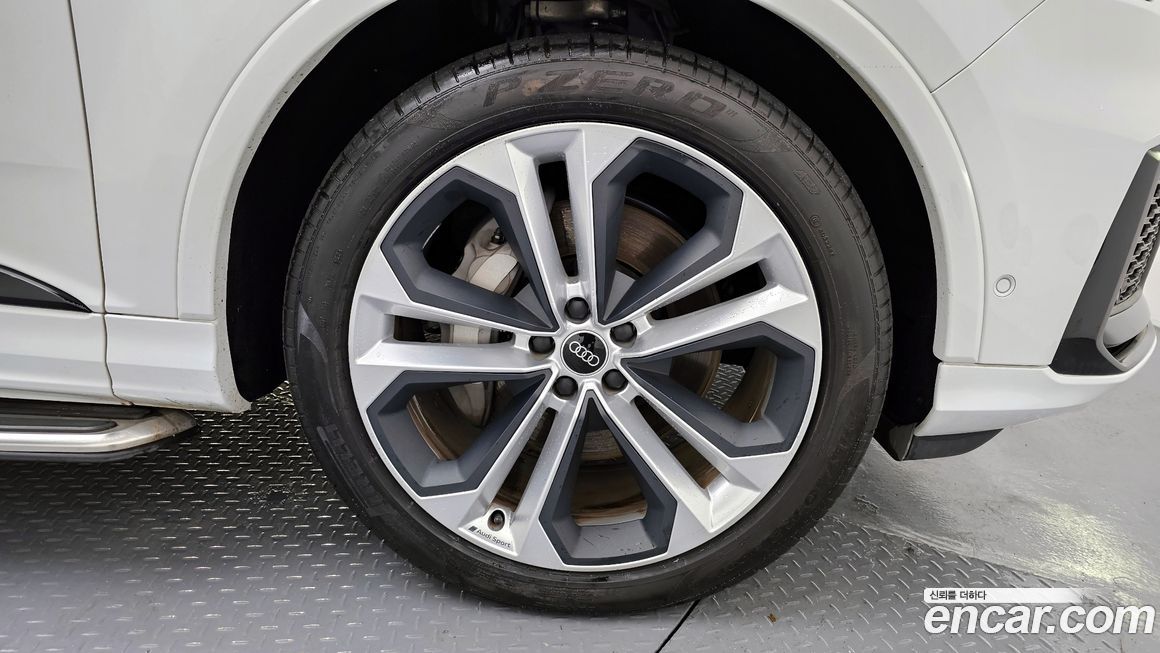 Audi Q7 55 TFSI Quattro Premium, 2022