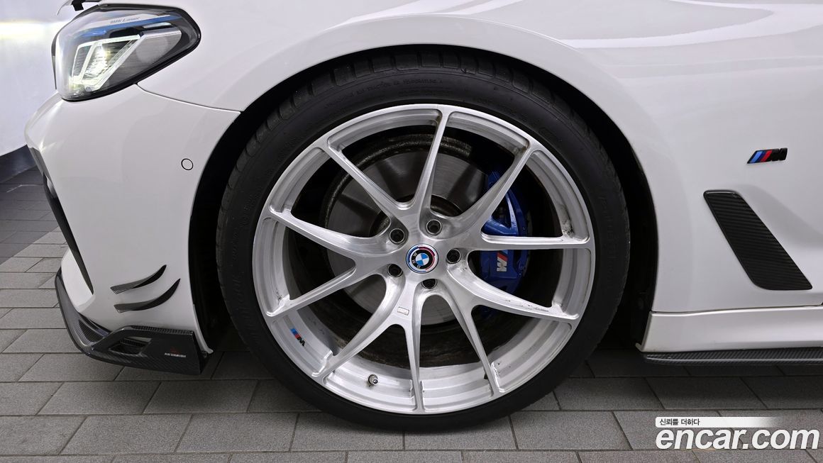 BMW 5-Series 530i xDrive M Sport Package, 2023