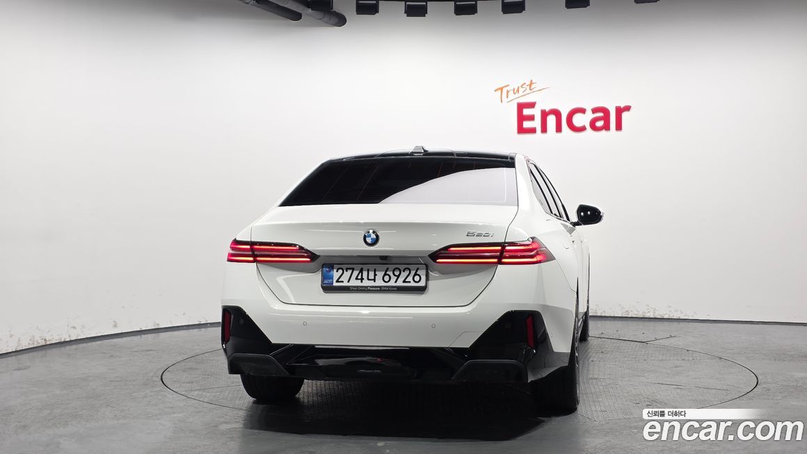 BMW 5-Series 520i M Sport, 2025