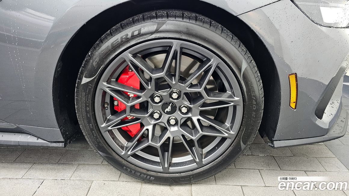 Ford Mustang 5.0 GT Premium Convertible, 2024