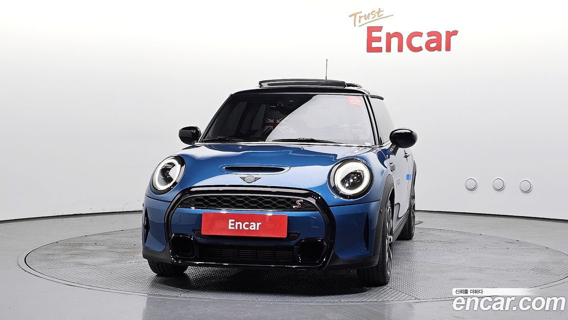 Mini Cooper Classic, 2024