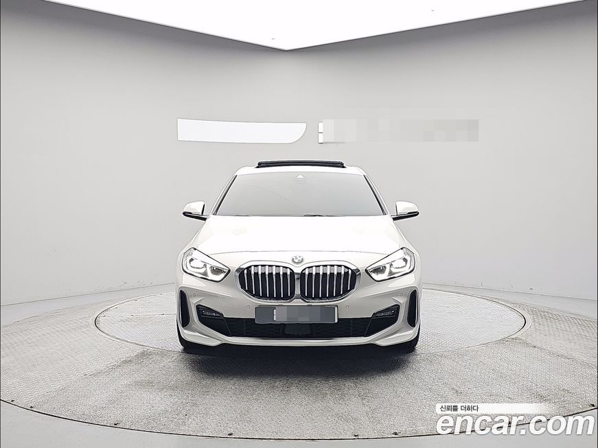 BMW 1-Series 120i M Sports, 2023