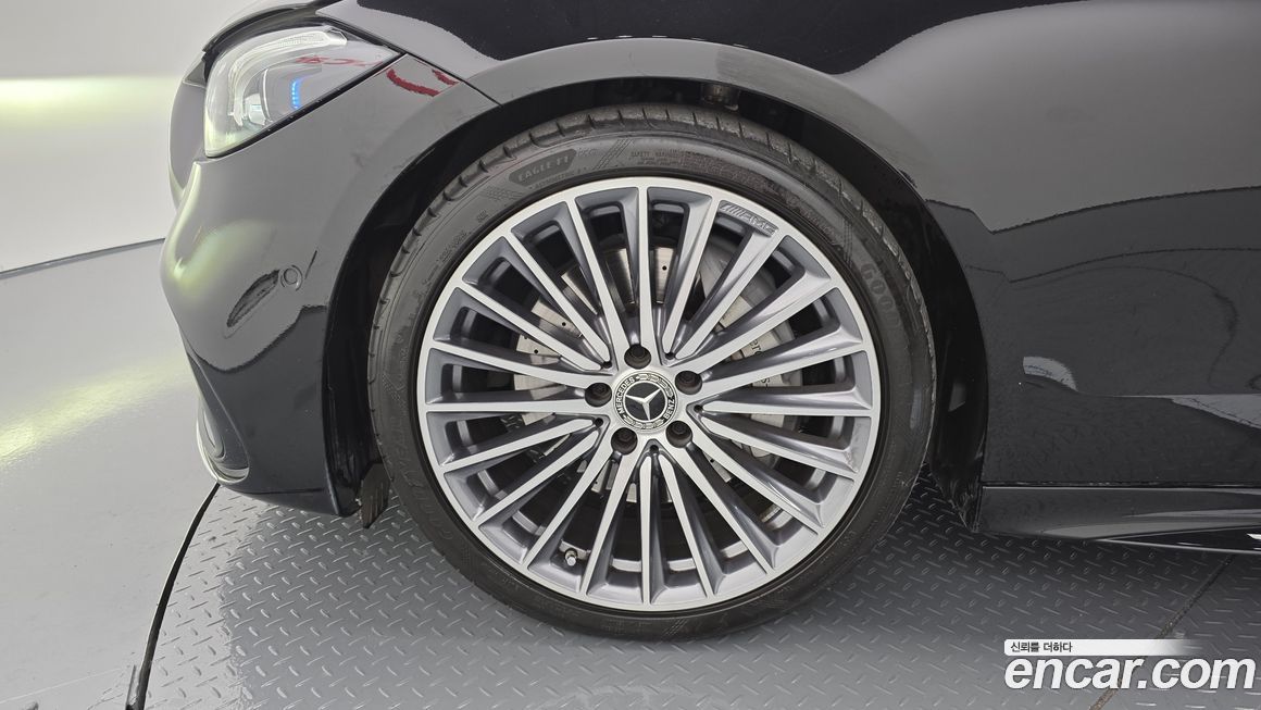 Mercedes-Benz C-Class C300 4MATIC AMG Line, 2023