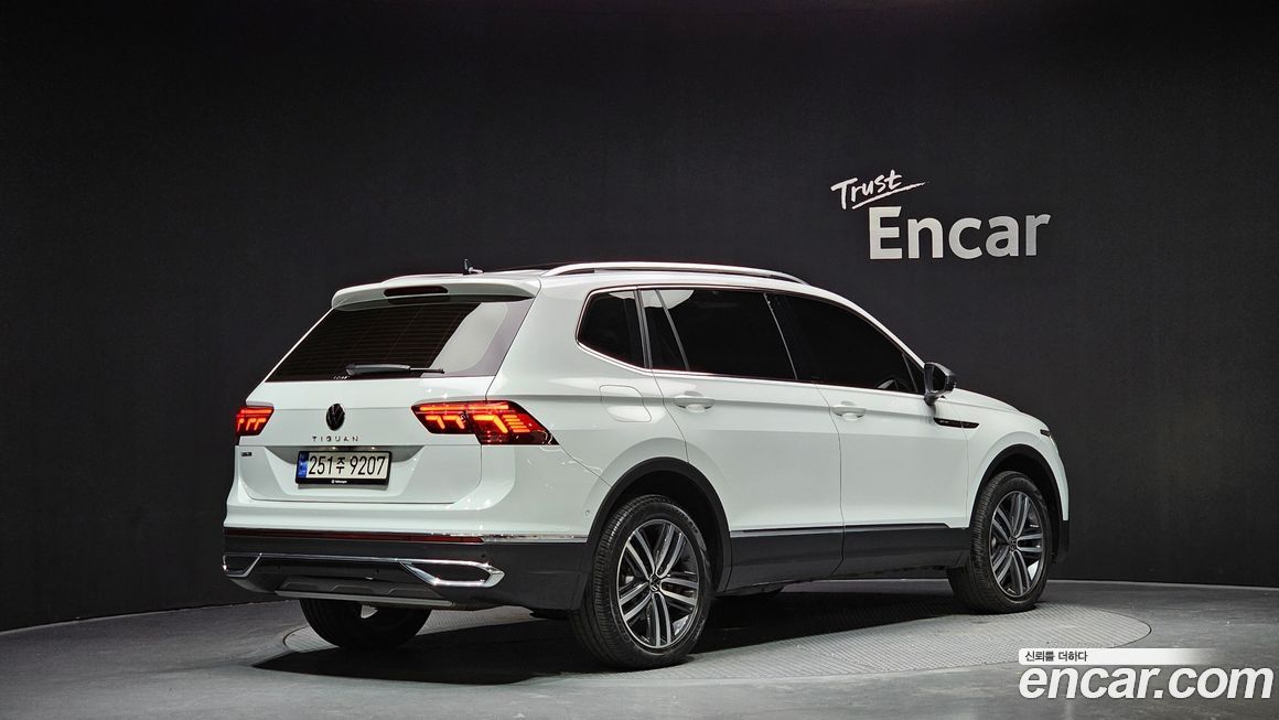 Volkswagen Tiguan 2.0 TSI Prestige, 2023