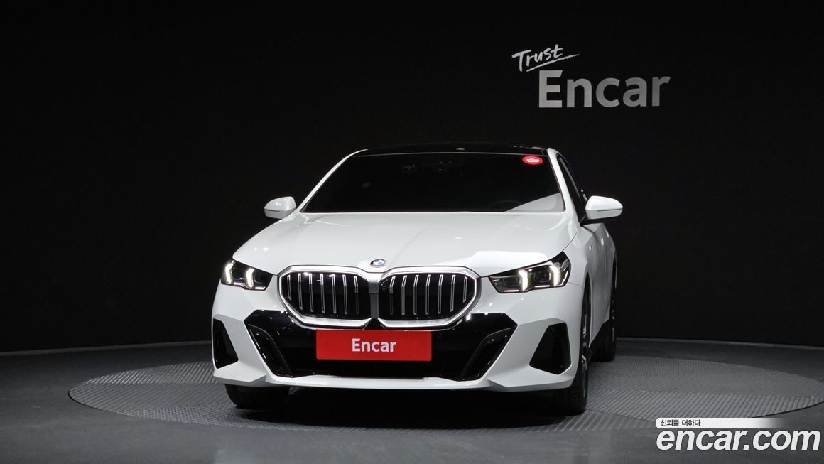 BMW 5-Series 520i M Sport, 2025