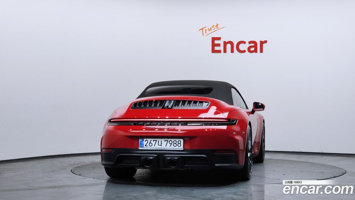 Porsche 911 Carrera GTS Cabriolet, 2025