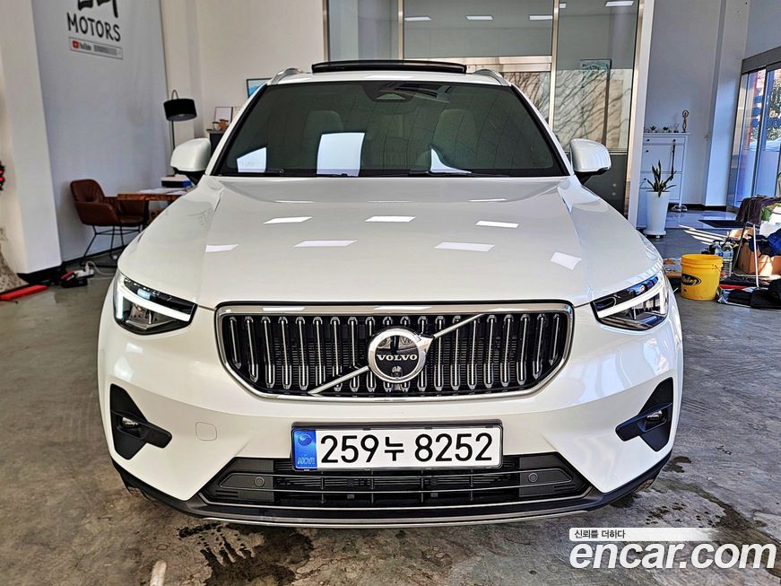 Volvo XC40 B4 Ultimate Bright, 2023