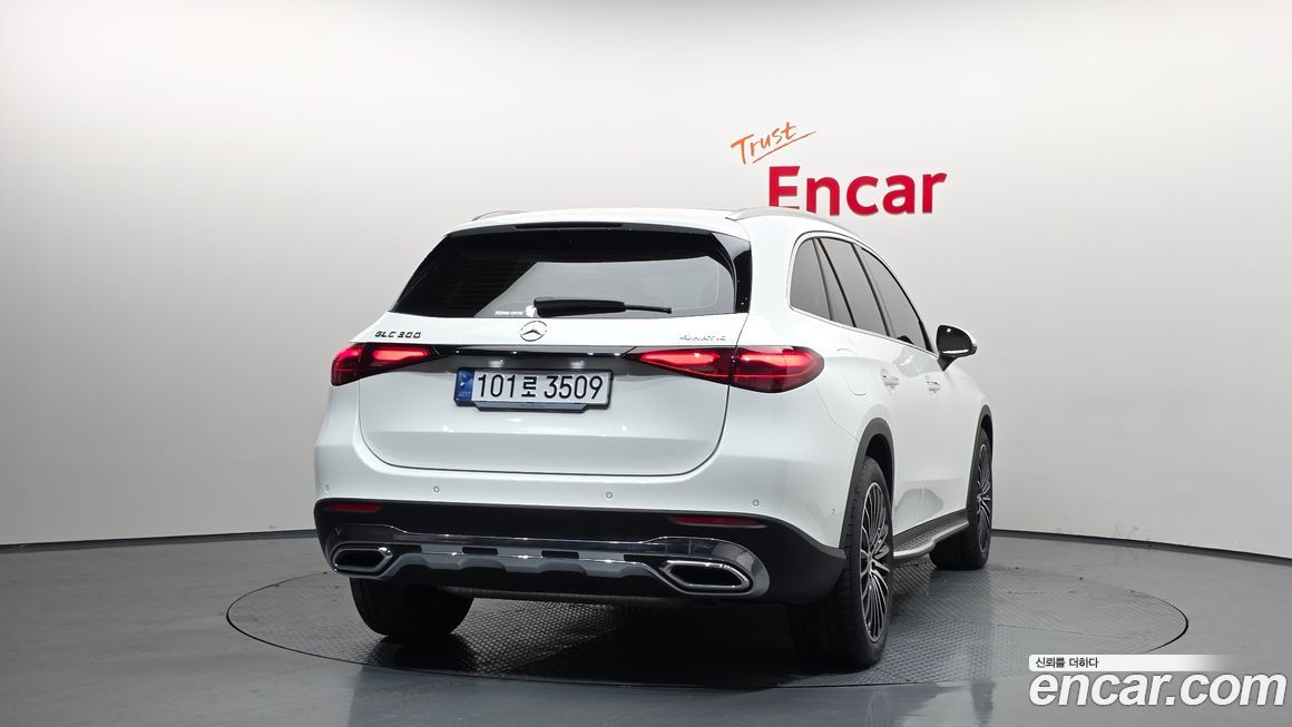 Mercedes-Benz GLC-Class GLC 300 4MATIC Avantgarde, 2025