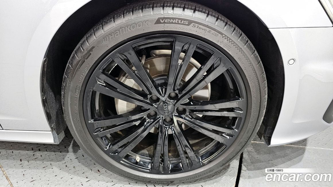 Audi A6 45 TFSI Quattro Premium, 2025