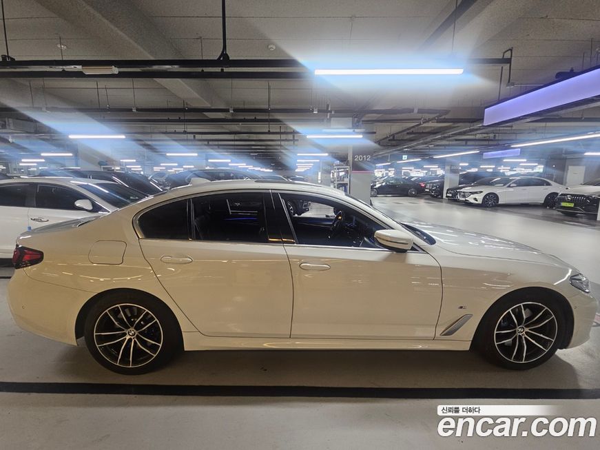 BMW 5-Series 523d xDrive M Sport, 2023