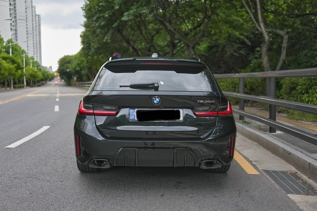 BMW 3-Series M340i xDrive Touring, 2024