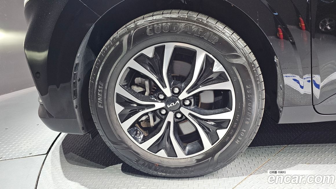 Kia Carnival 9-Seater Noblesse, 2023