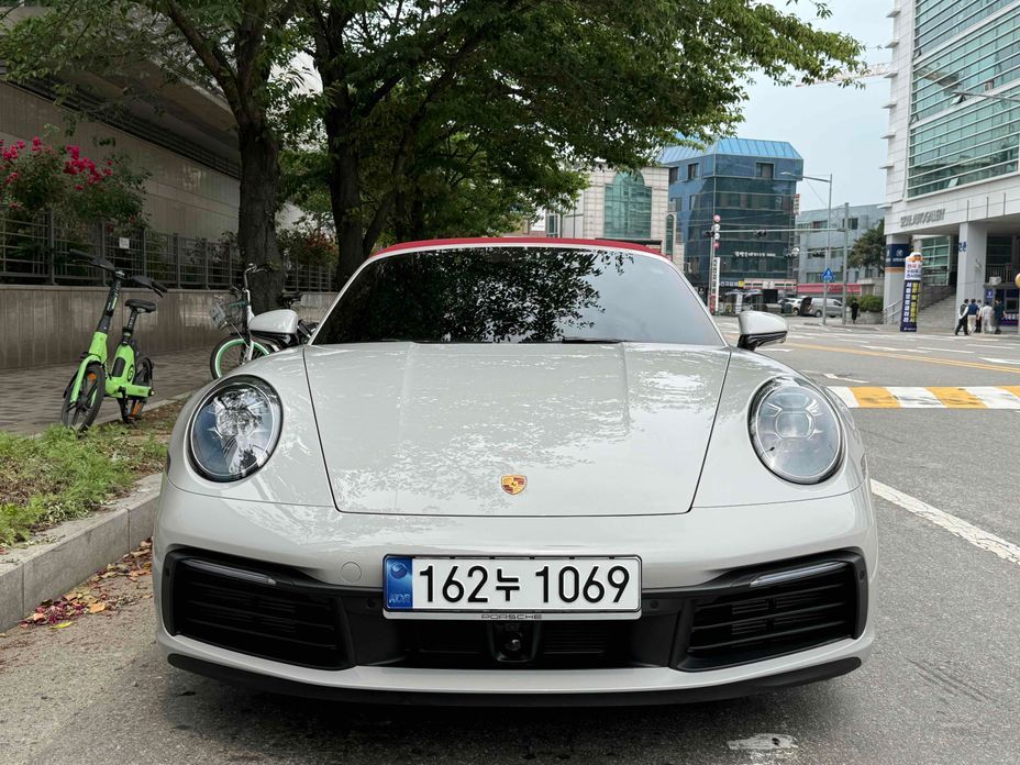 Porsche 911 Carrera 4S Cabriolet, 2023