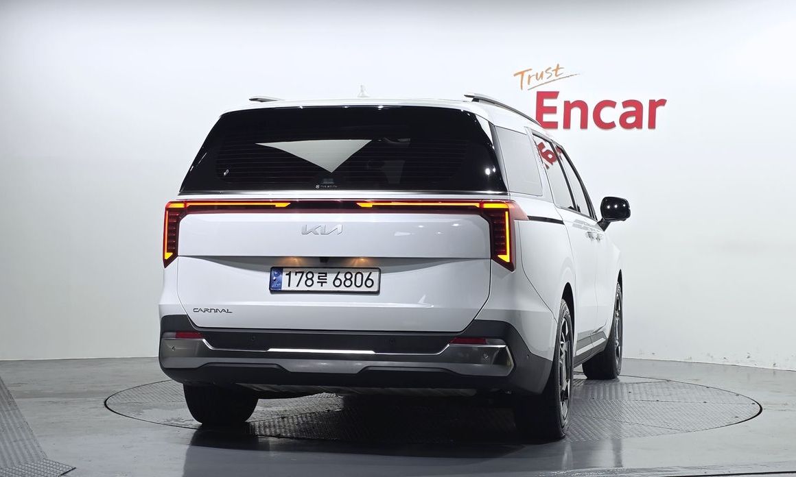 Kia Carnival 9-Seater Noblesse, 2025