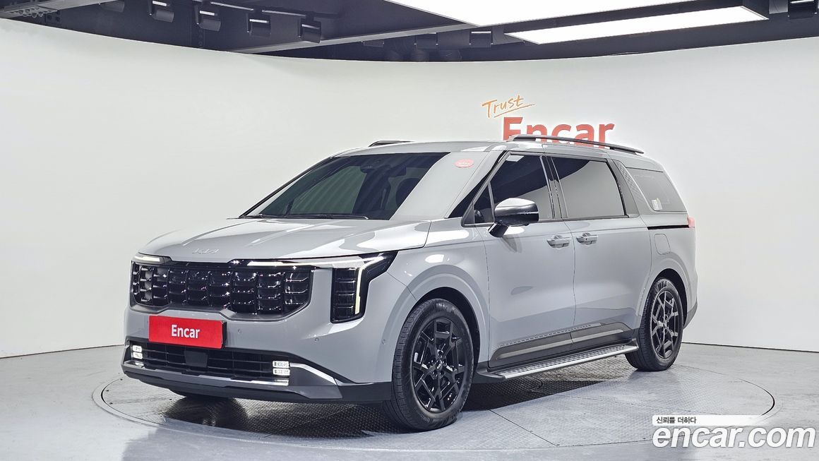 Kia Carnival 7-Seater Gravity, 2024