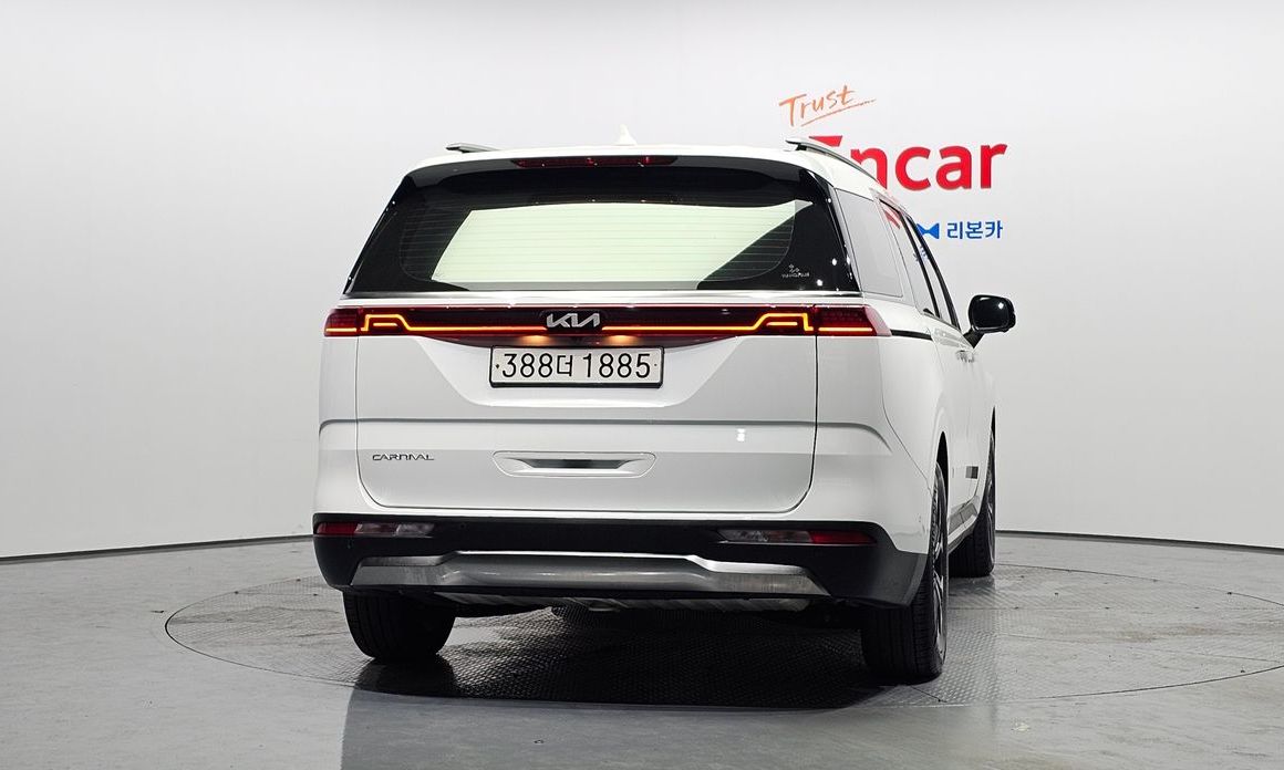 Kia Carnival 9-Seater Signature, 2023