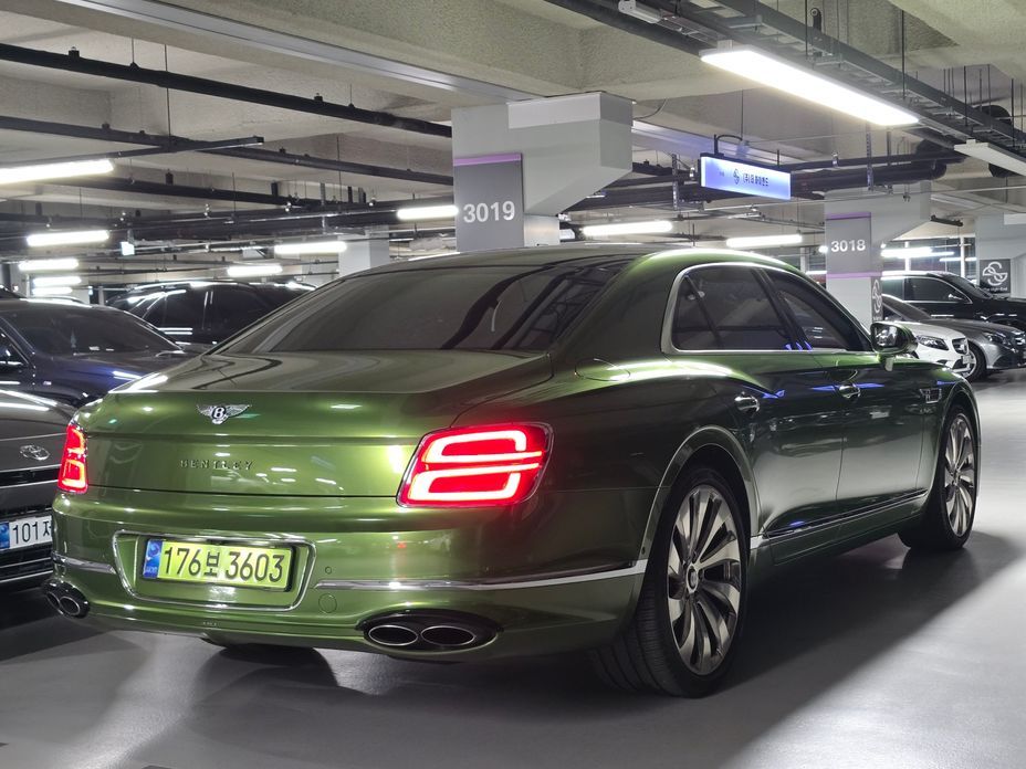 Bentley Flying Spur 4.0, 2022