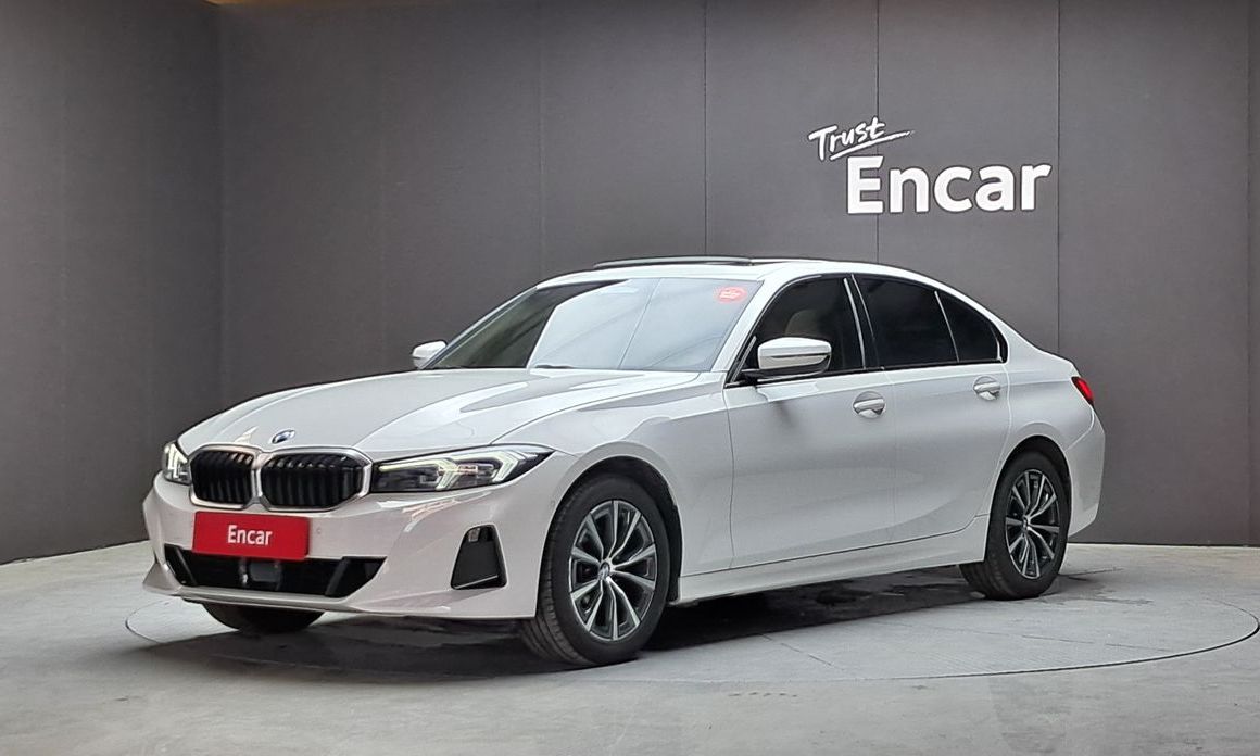 BMW 3-Series 320i, 2024