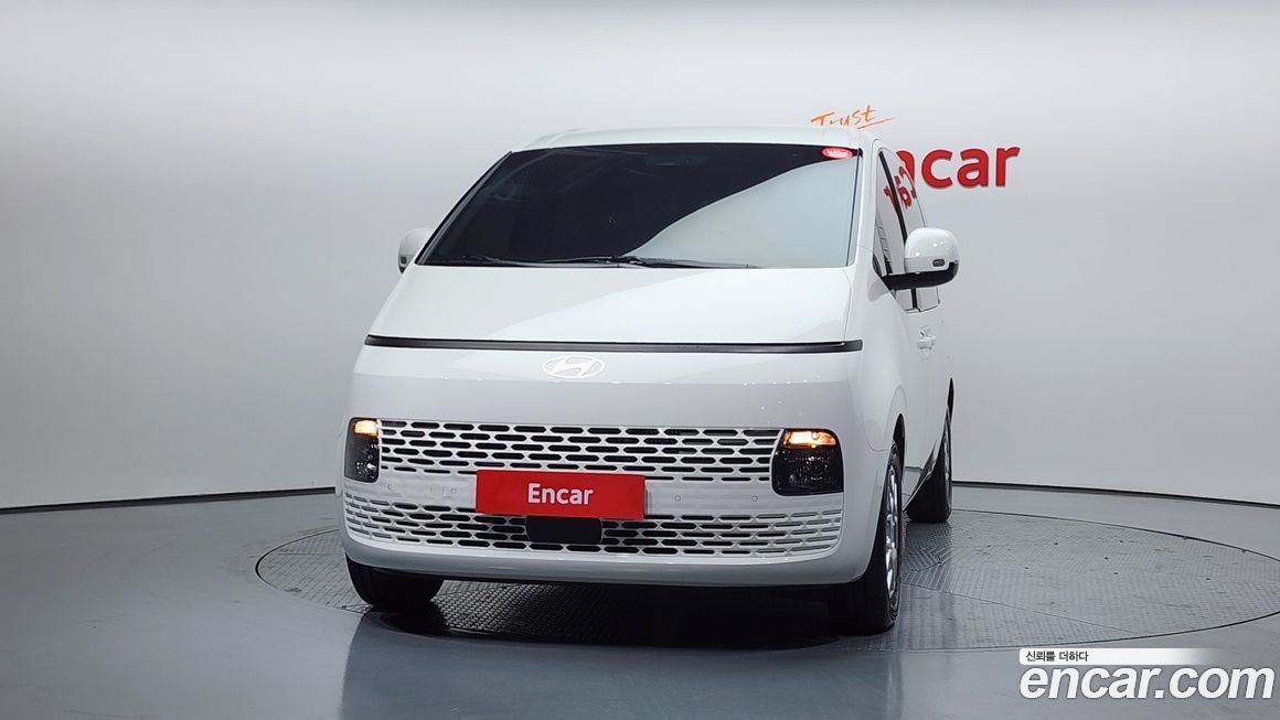 Hyundai Staria 4WD Wheel Chair Lift/Slope, 2025