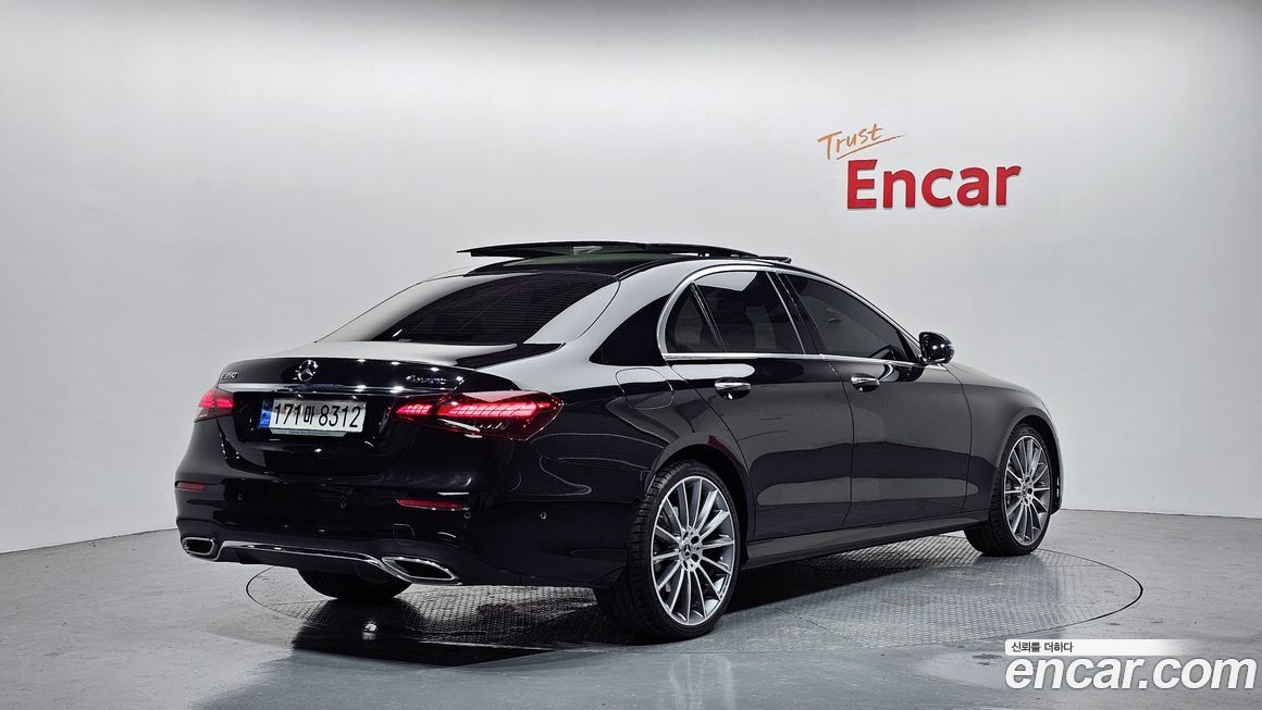 Mercedes-Benz E-Class E350 4MATIC AMG Line, 2022