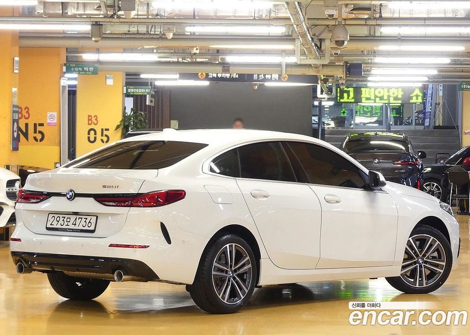 BMW 2-Series 220i Sport, 2024