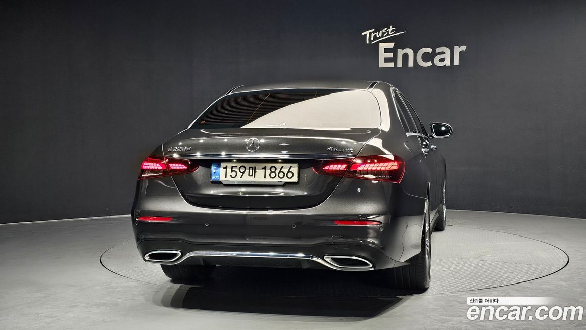 Mercedes-Benz E-Class E220d 4MATIC AMG Line, 2022