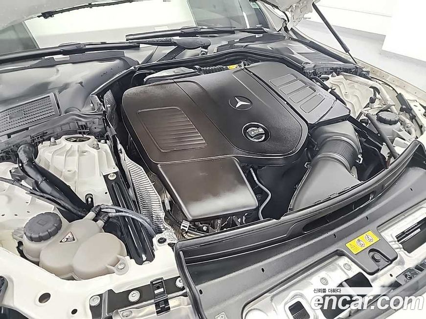 Mercedes-Benz C-Class C300 4MATIC Avantgarde, 2024