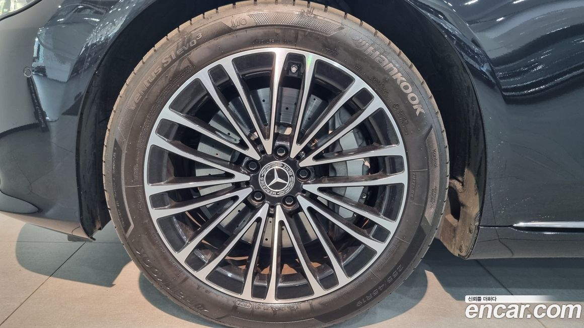 Mercedes-Benz S-Class S350 d 4MATIC, 2025