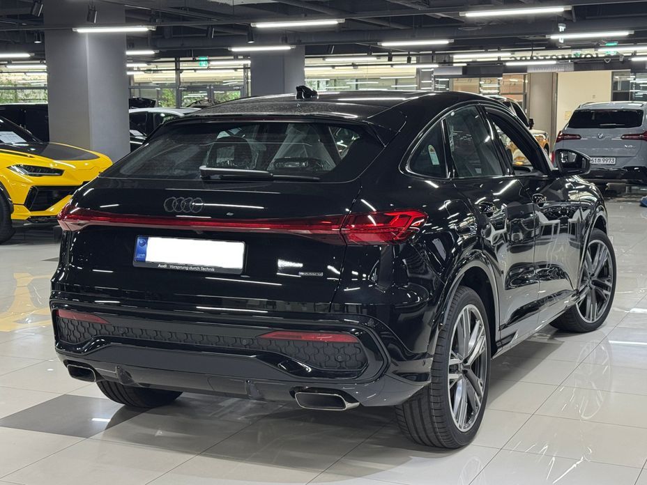 Audi Q5 45 TFSI Quattro S Line Black Edition Sport Back, 2025