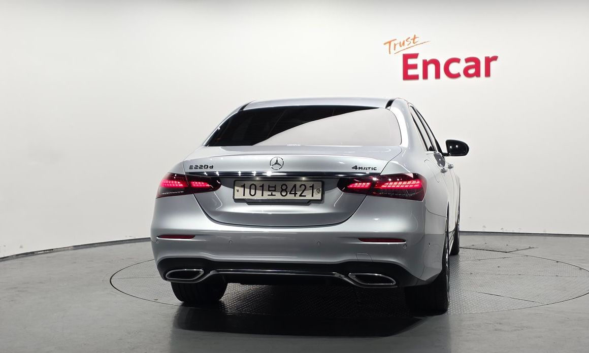 Mercedes-Benz E-Class E220d 4MATIC AMG Line, 2022