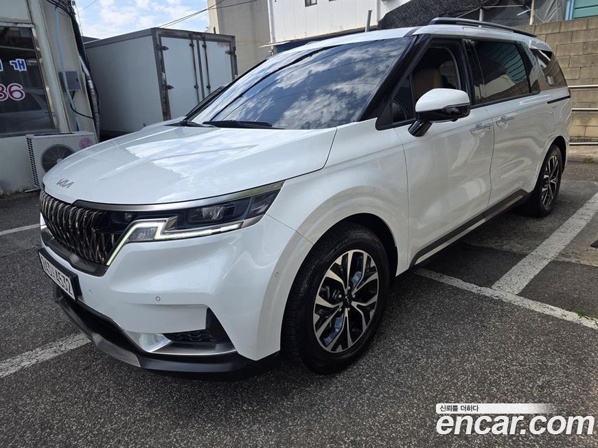 Kia Carnival 9-Seater Signature, 2023