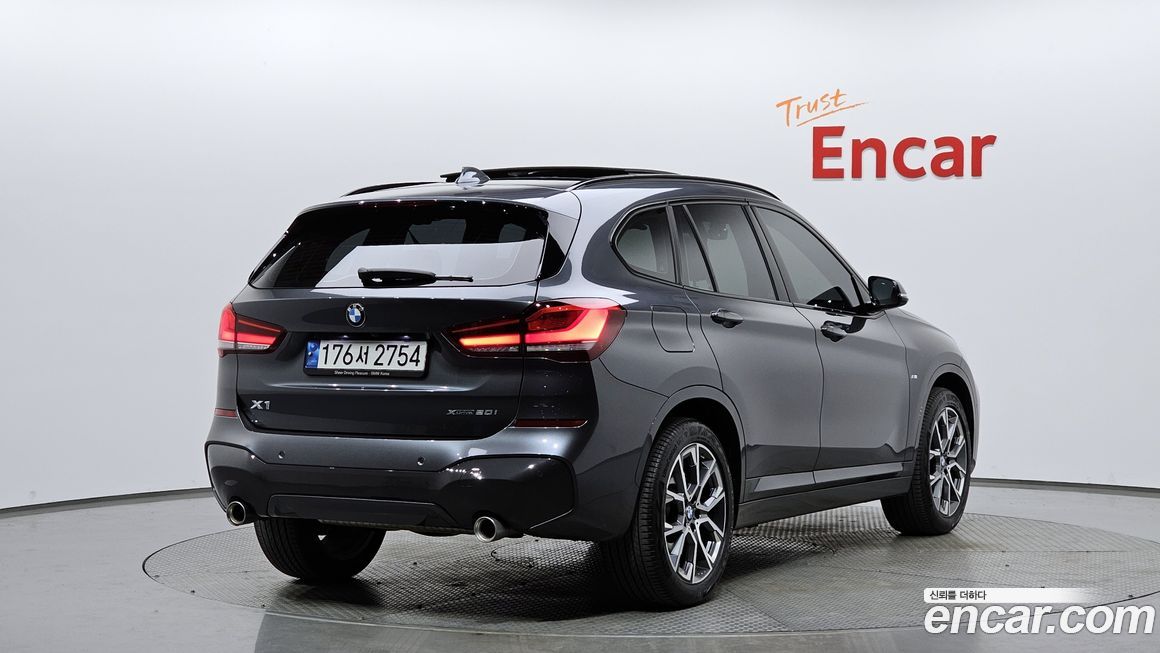 BMW X1 xDrive 20i M Sport, 2022