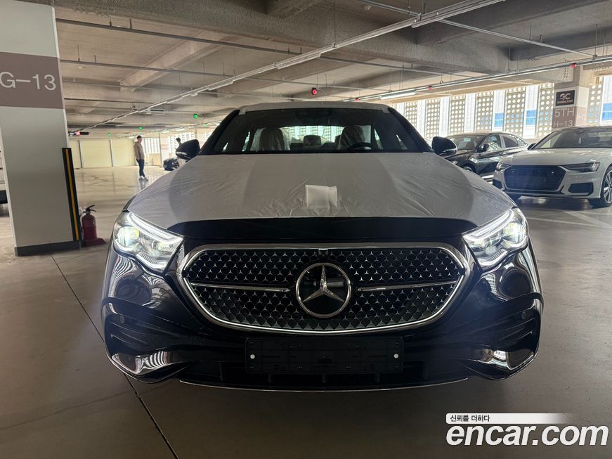 Mercedes-Benz E-Class E300 4MATIC AMG Line, 2026