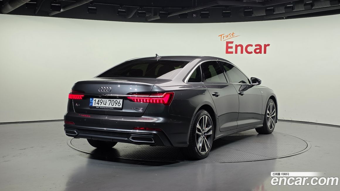 Audi A6 45 TFSI Quattro Premium, 2022