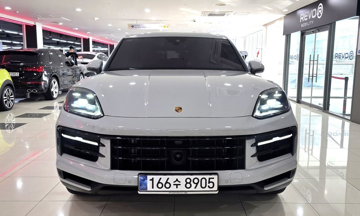 Porsche Cayenne 3.0, 2025