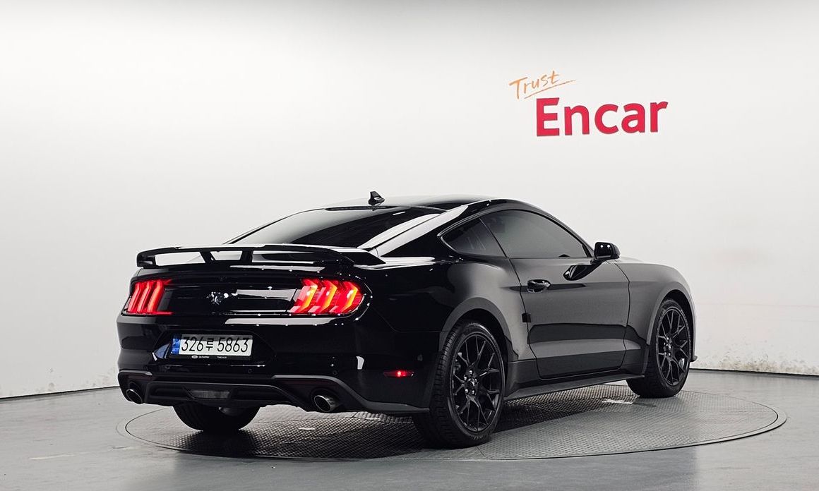Ford Mustang Coupe, 2023