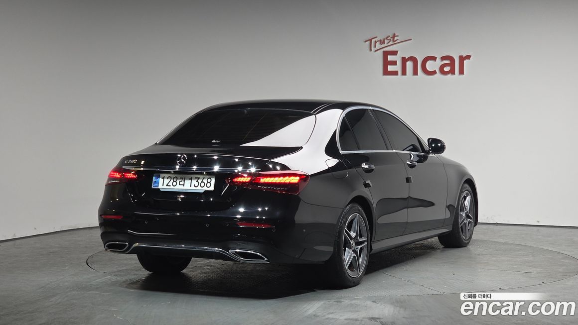 Mercedes-Benz E-Class E250 AMG Line, 2023